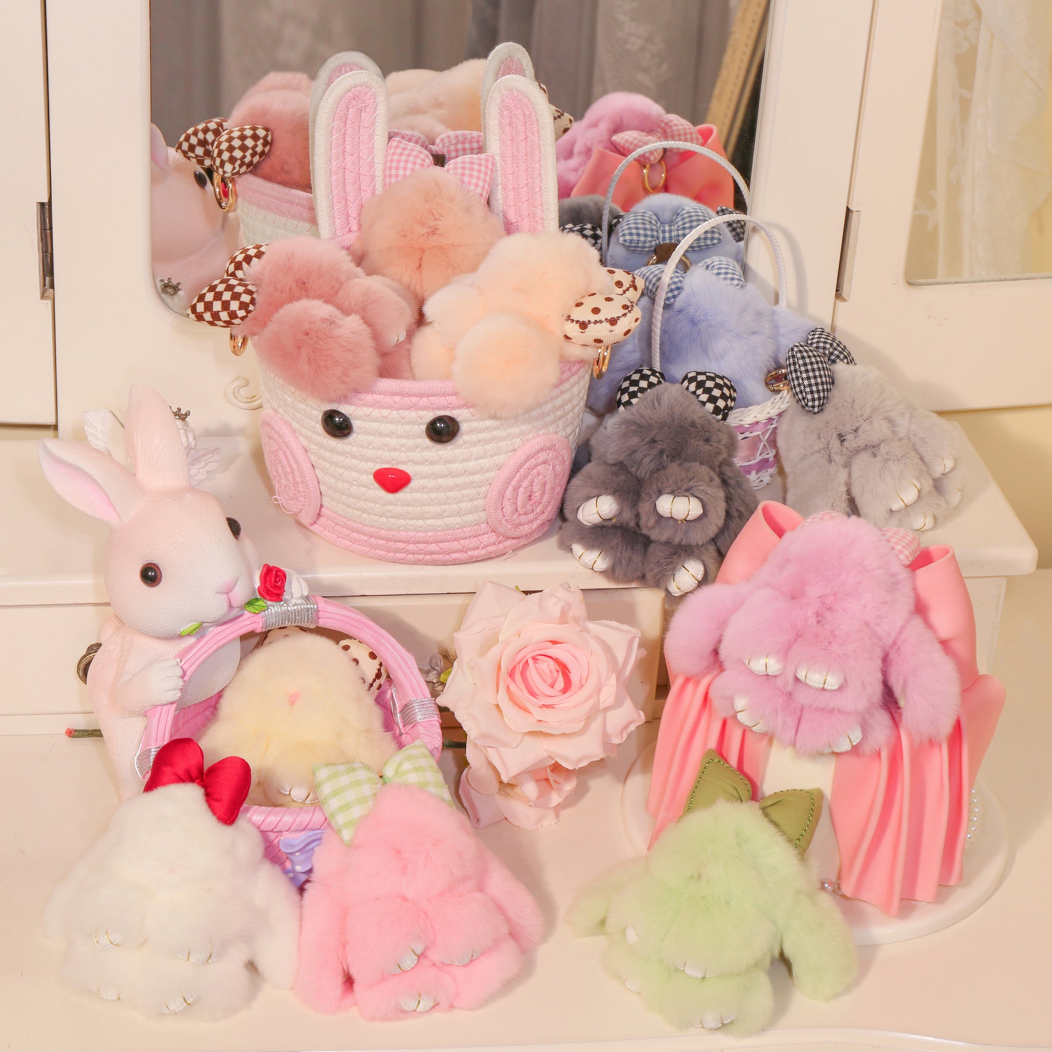 Bunny Lulu Keychain with Tin & Bag Rabbit Fur Bunny Lulu Keychain With Bow for Women Cute Soft Plush Accessory