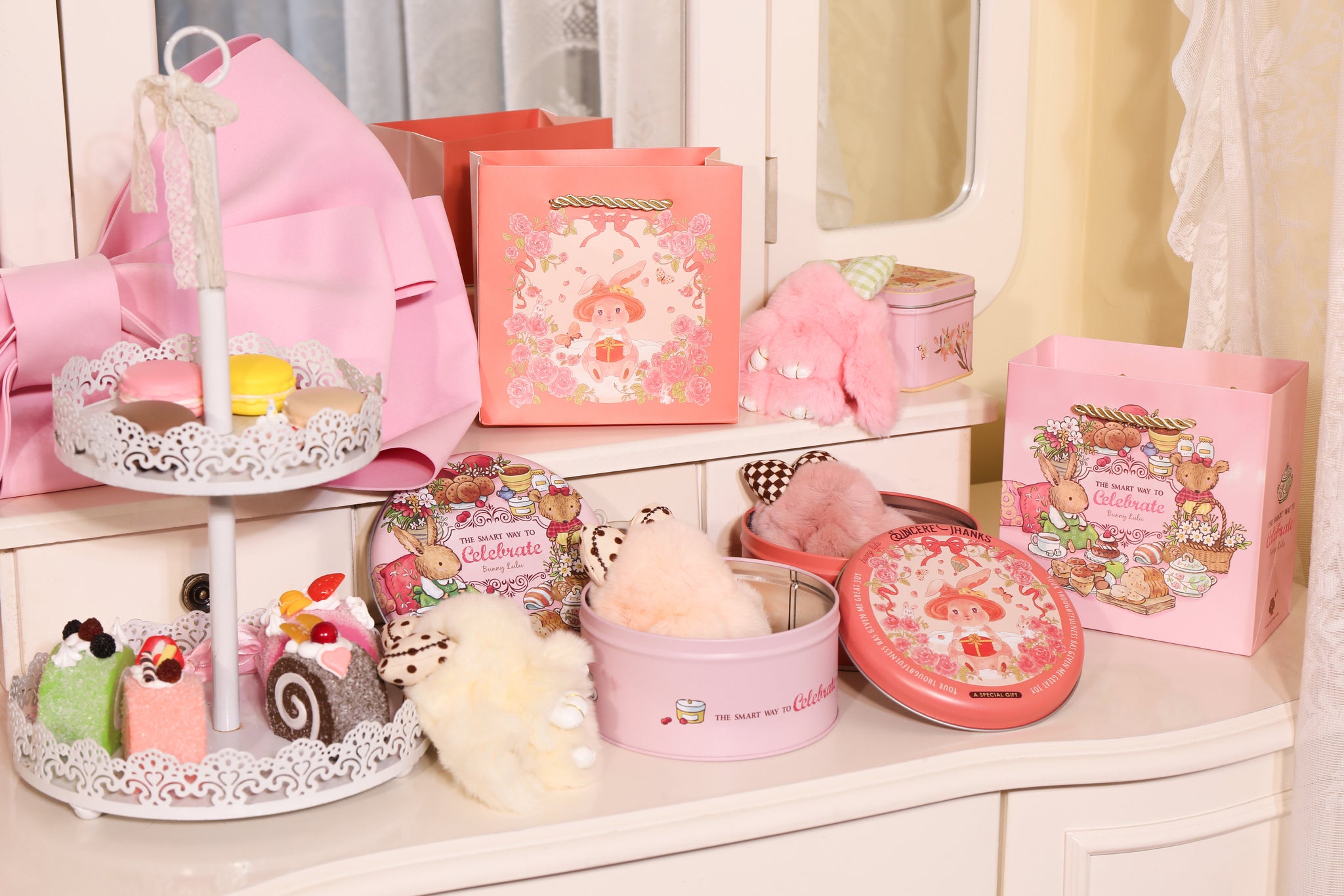 Bunny Lulu Keychain with Tin & Bag Soft Plush Bunny Keychian with Pearl Bow Key Accessory Ideal Choice for Birthday Anniversary & Holiday
